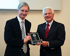 Ian Ridpath awardthumb.jpg
